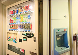 仕事後の一杯に嬉しい設備。